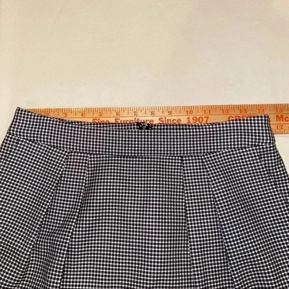 VINCE Camuto Houndstooth Skirt Size 2 NWOT - Picture 5 of 9